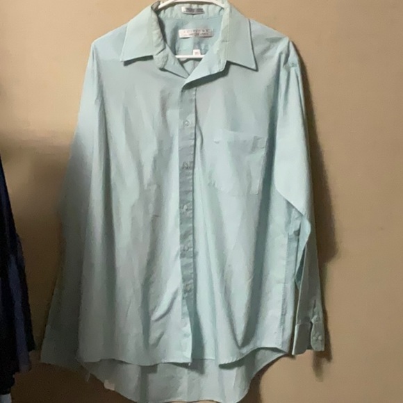 Van Heusen | Shirts | Van Heusen Lux Sateen No Iron Button Down